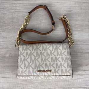 Michael Kors Women's Crossbody Vanilla Jet Set Item MK Logo Chain Adjustable Bag